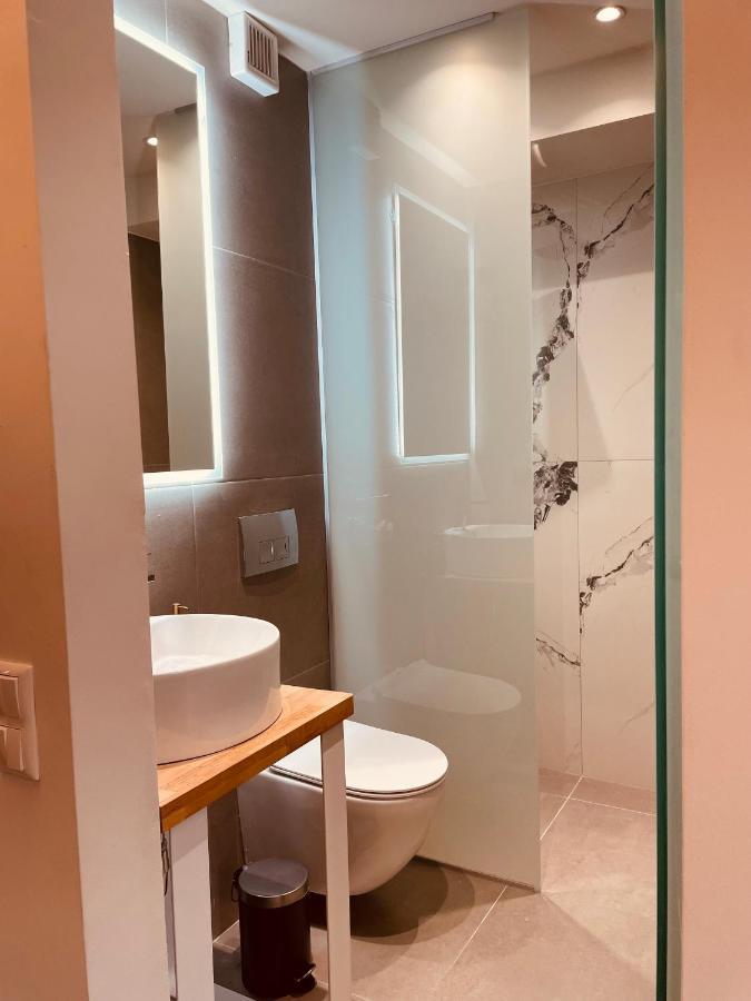 Rainbow Suites 塞萨洛尼基 外观 照片