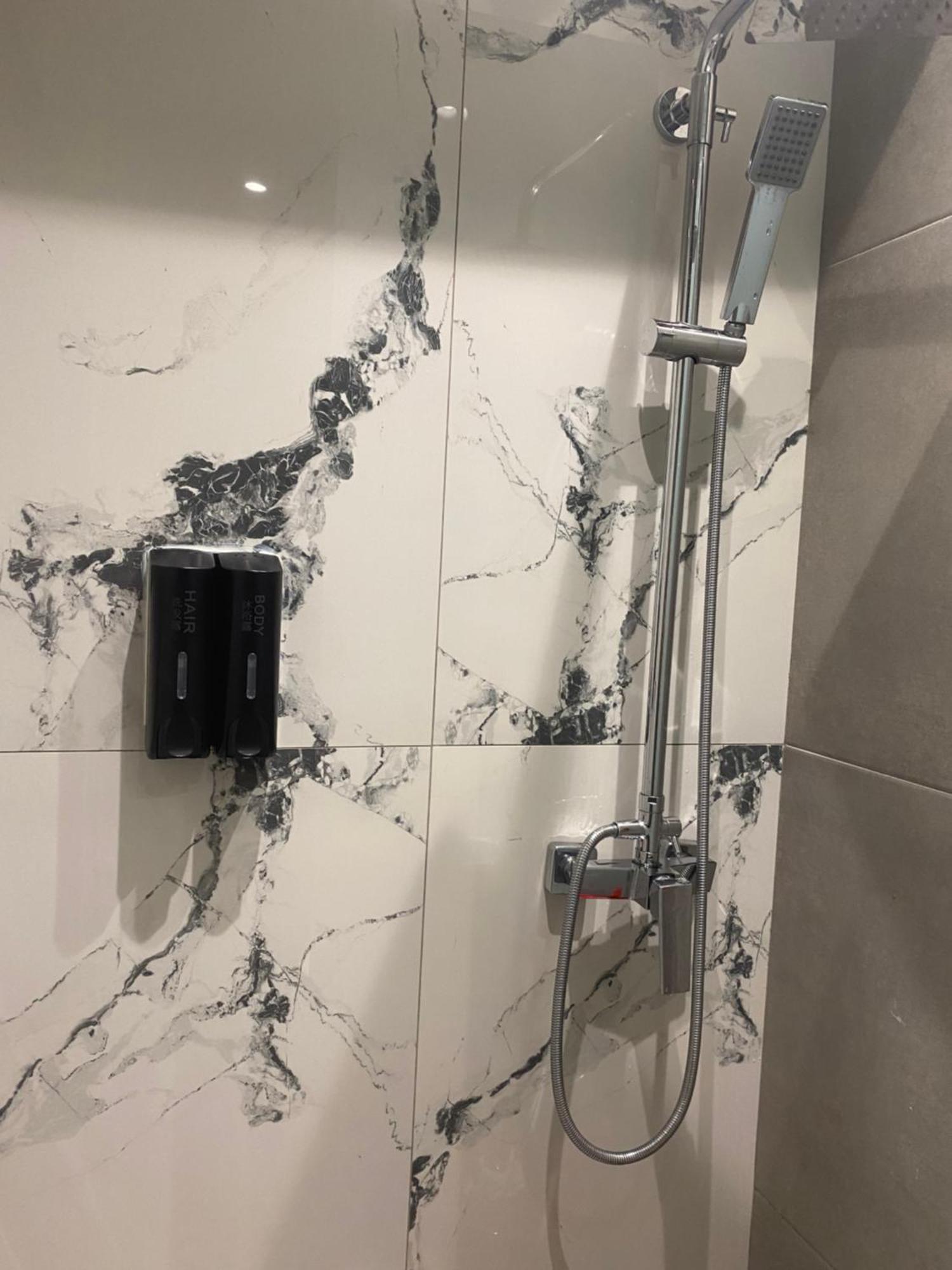 Rainbow Suites 塞萨洛尼基 外观 照片